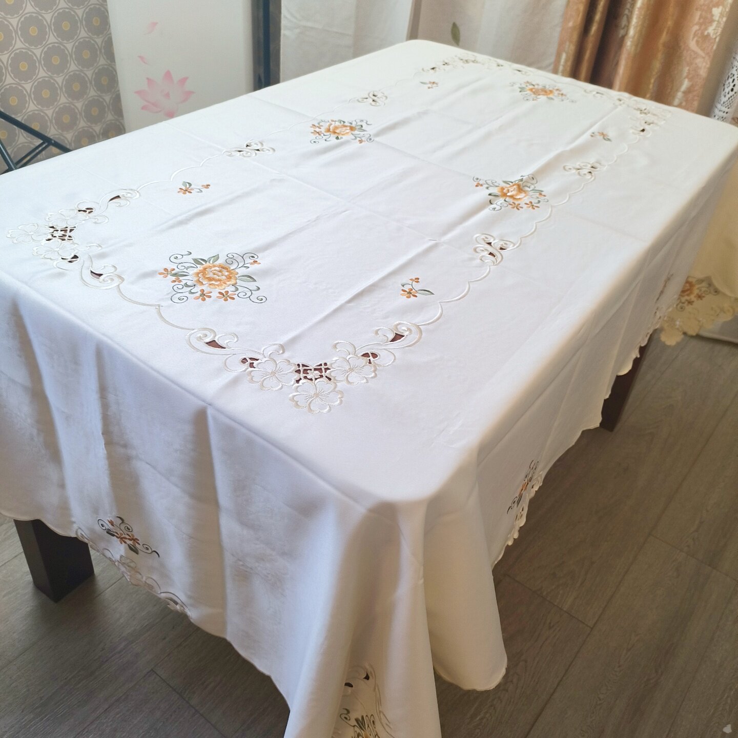 包邮加厚米色贡缎刺绣桌布150x220出口合同精品手工镂空环保布艺
