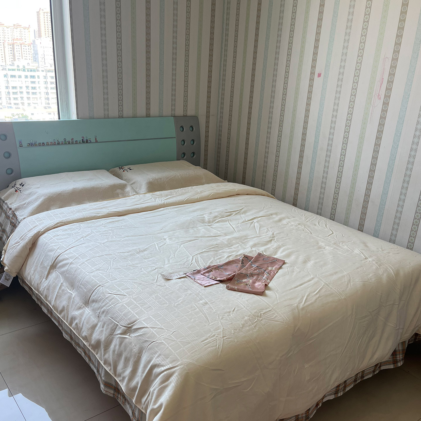 品牌蚕丝被厂家直销家纺被子结婚四级被200x230纯棉四斤A类亲肤图片