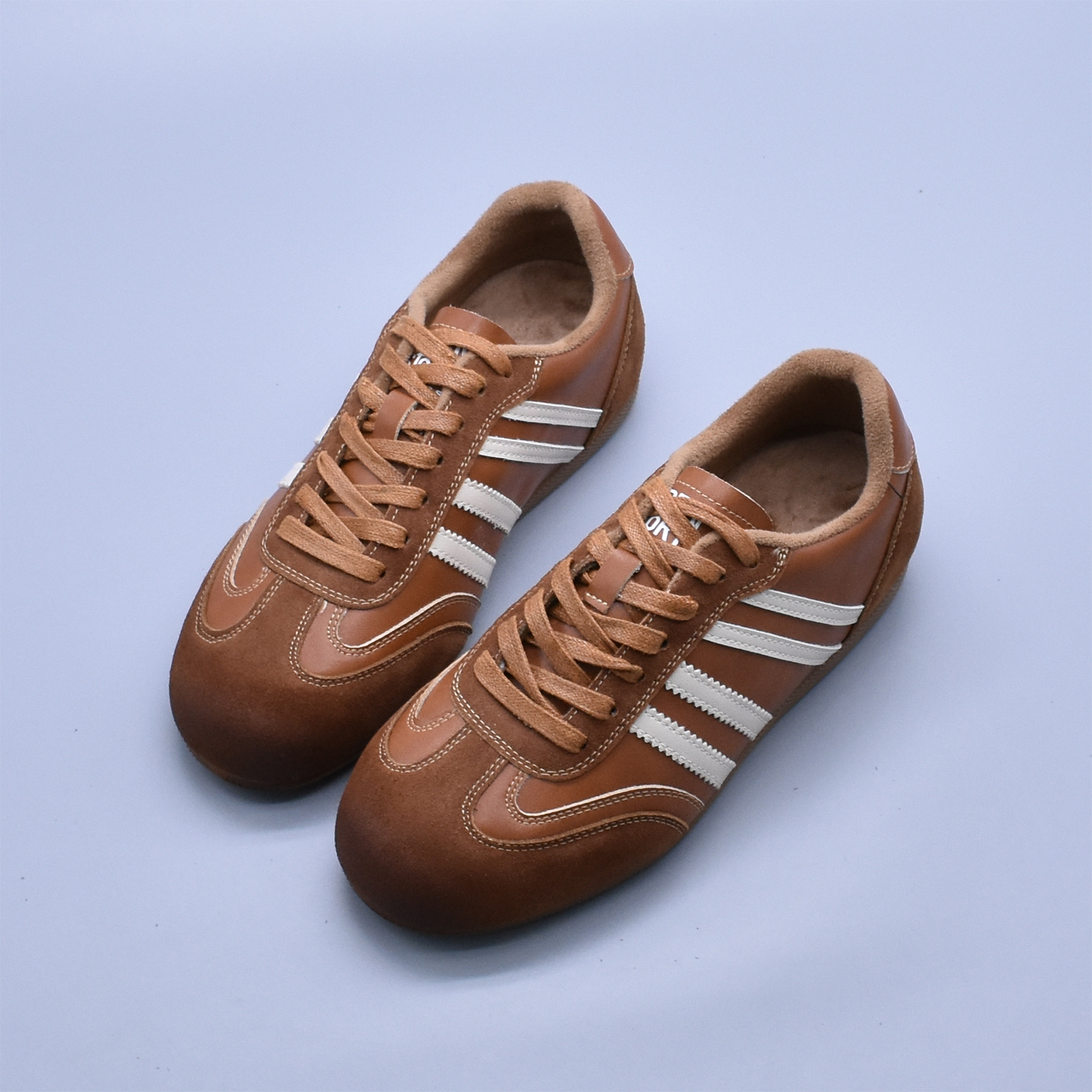 复古加绒德训女华夫圆头软面阿甘鞋运动休闲软底真皮百搭冬季棉鞋