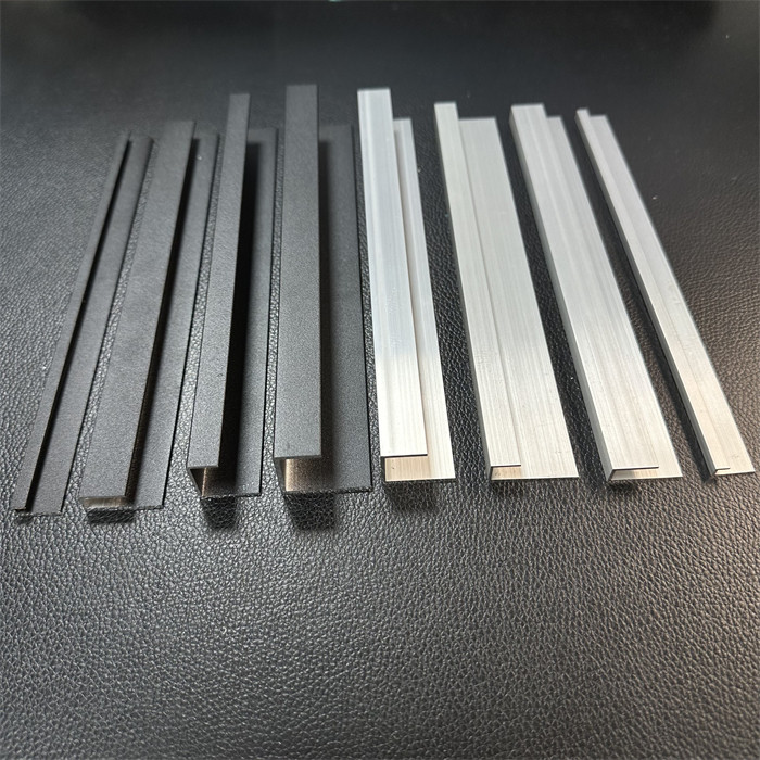 铝合金不等边U型槽标示牌挂画装饰黑银卡槽广告U型包边条玻璃卡槽