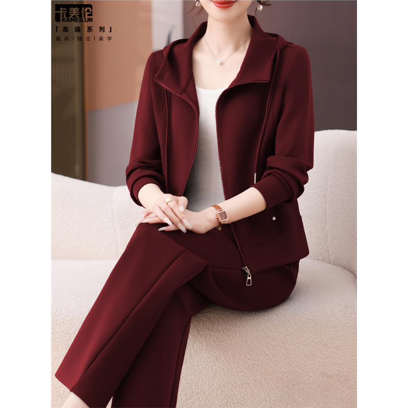 妈妈春装运动套装连帽新年衣服中老年春季卫衣外套女款休闲两件套