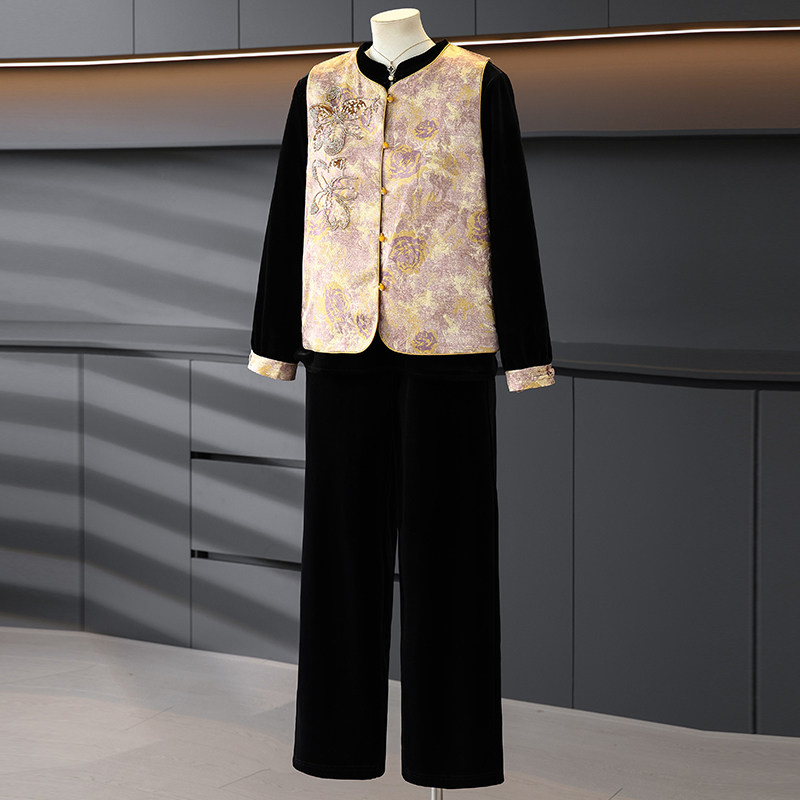 新中式国风妈妈春装坎肩马甲品牌中老年金丝绒套装女春秋洋气大码