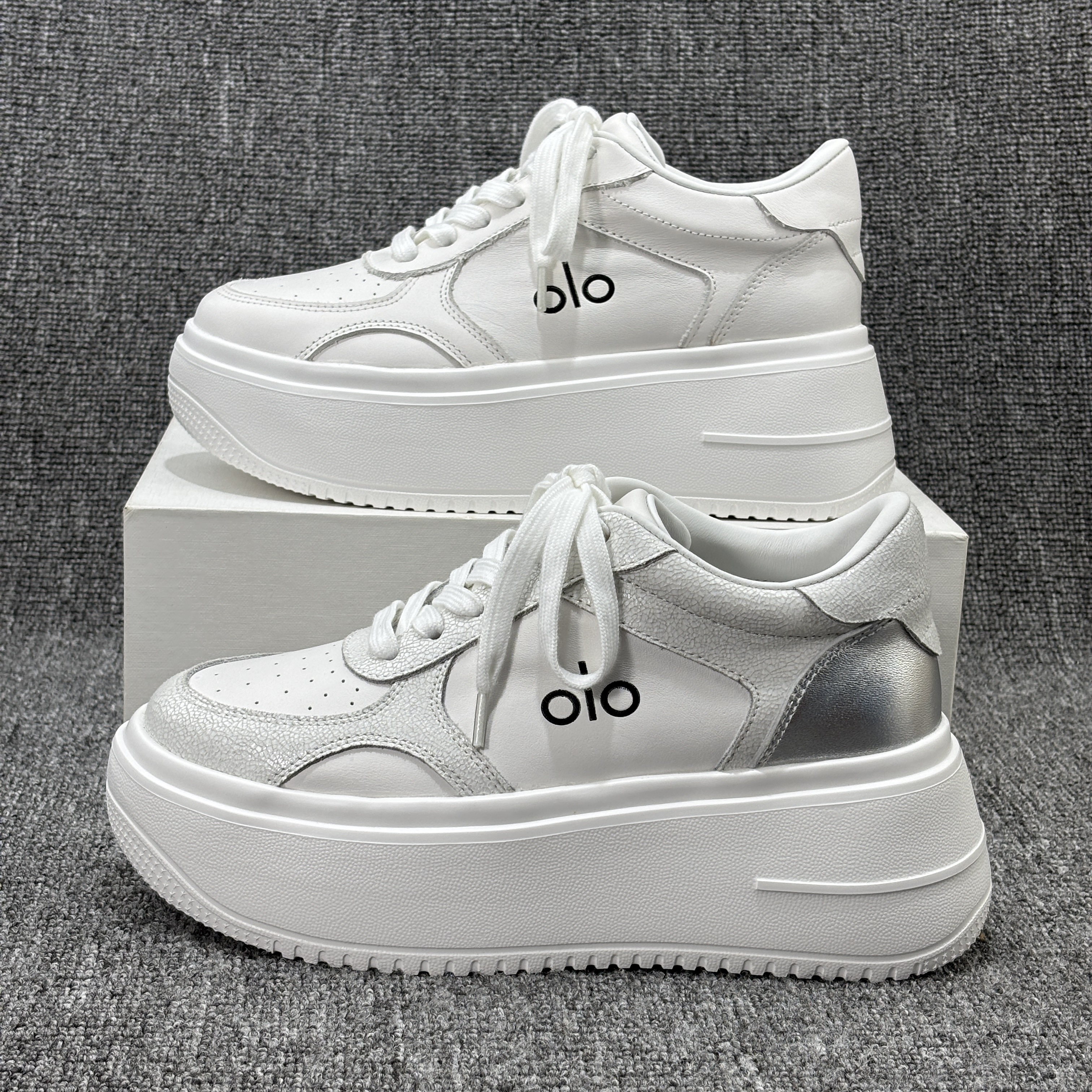 欧货真皮厚底松糕底爆款小白鞋女早秋2025新款欧洲站增高运动板鞋