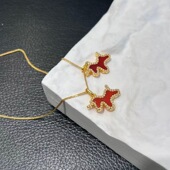 2026马年生肖饰品18K金项饰链套装 马上有钱镶钻 耳钉配饰厂家直供