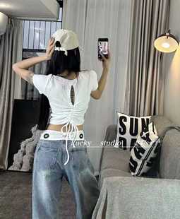 设计感背后镂空心机辣妹t恤女2024夏季抽绳系带印花字母短款上衣