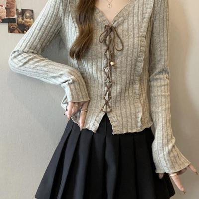 美式复古长袖修身针织衫女秋季内搭设计感V领短款别致打底衫上衣