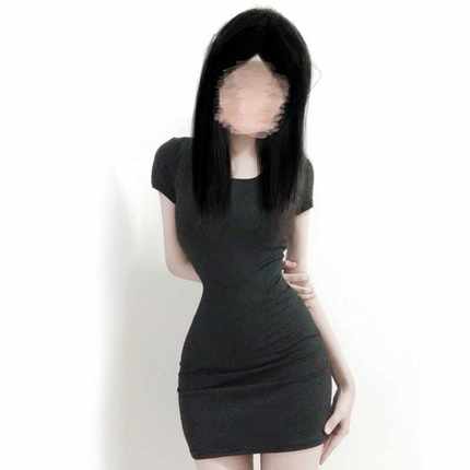 黑色小个子连衣裙女夏款025新款方领春秋季内搭辣妹紧身包臀裙子