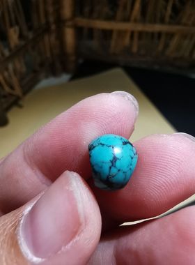 15372   藏传老网花绿松石马蹄珠