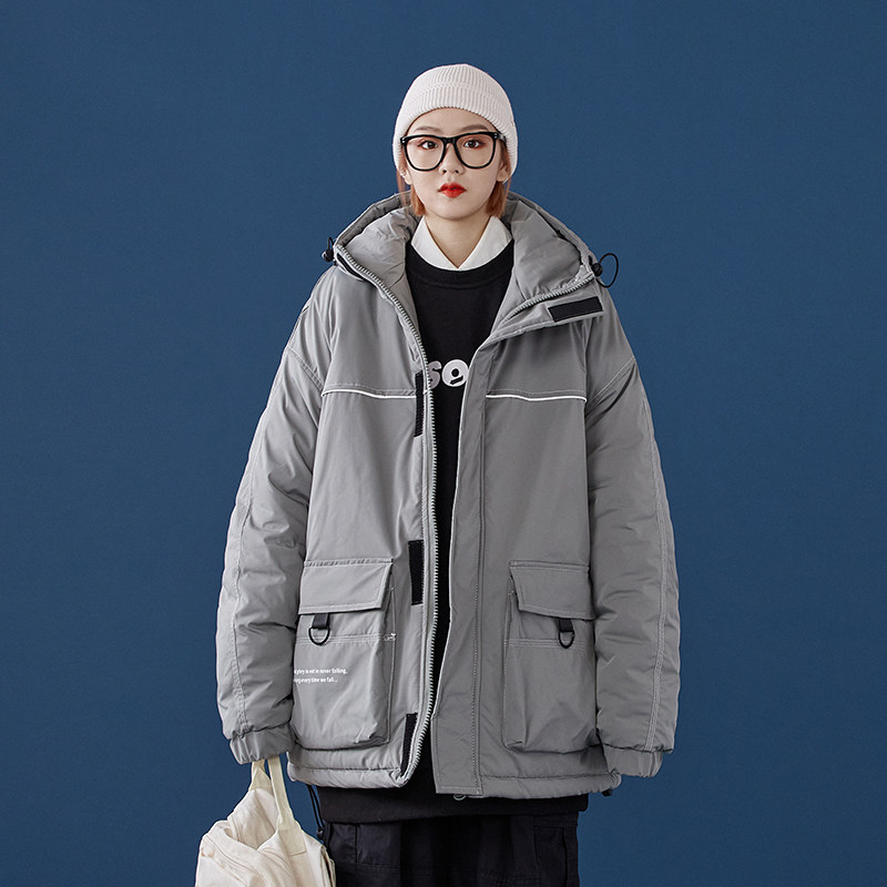 Loose and casual hooded cotton clothes are popular in winter