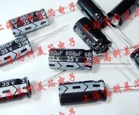 全新主板铝质电解电容680UF/35V 10x20mm直插10*20mm 1.6元/PCS