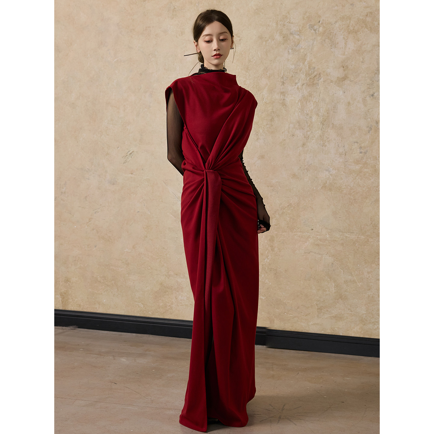 ONMOON 红色不规则扭结连衣裙圣诞礼服 黑色百分百桑蚕丝皮肤衣