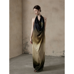 2024秋季 ONMOON 挂脖连衣裙 晕染荡领无袖 清冷渐变露背裙子女 新款