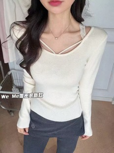 weme韩系蕾丝拼接V领挂脖羊毛针织女秋冬新款修身显瘦毛衣打底衫