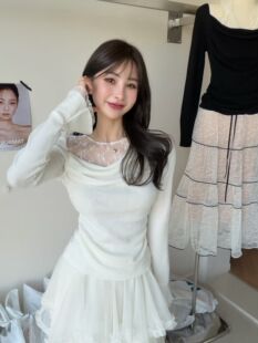 weme春季2026新款韩系气质蕾丝拼接荡领喇叭袖假两件针织衫女上衣