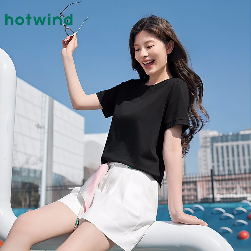 热风女士黑色短袖T恤正肩上衣2026年春新款夏季白色T恤内搭短袖