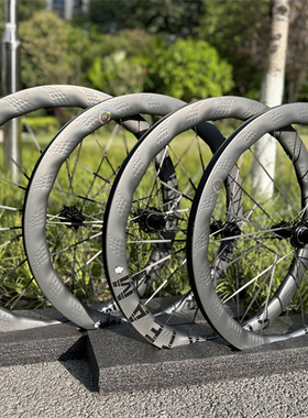 23款superteam 鲨鱼鳍pro碳纤维辐条公路车轮组，速博特碳纤维轮