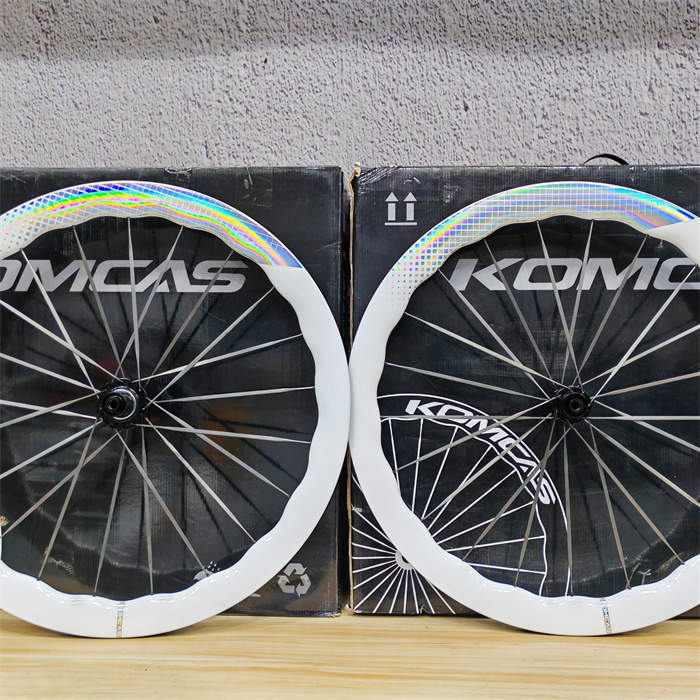 康卡斯KOMCAS珍珠白碳辐条