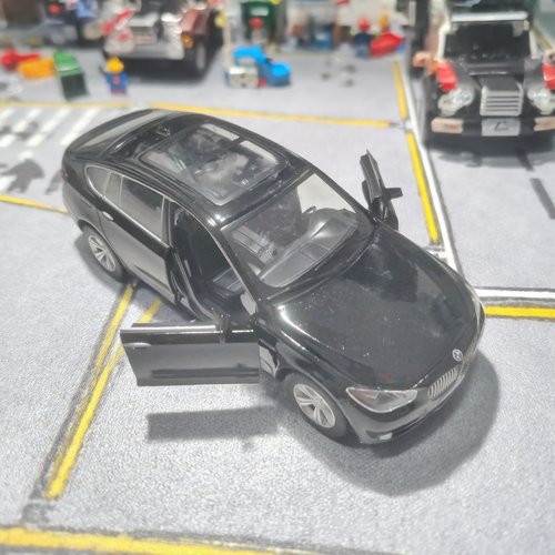 圣辉玩具车模型黑宝马GT-535i瑕