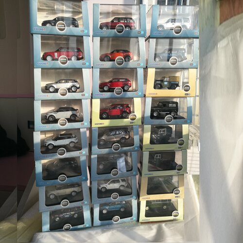 oxford牛津合金车模型路虎揽胜极光胶盒有底座可滑行比例1/76箱03