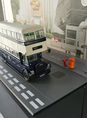 微影TINY合金车模型香港警察训练巴士双层乌嘴狗丹拿A型比例1:76