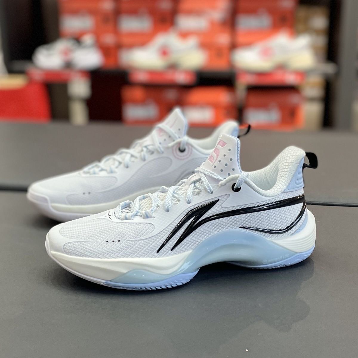 李宁篮球鞋新款男子低帮回弹耐磨专业篮球鞋 ABPU001-2江苏DL仓