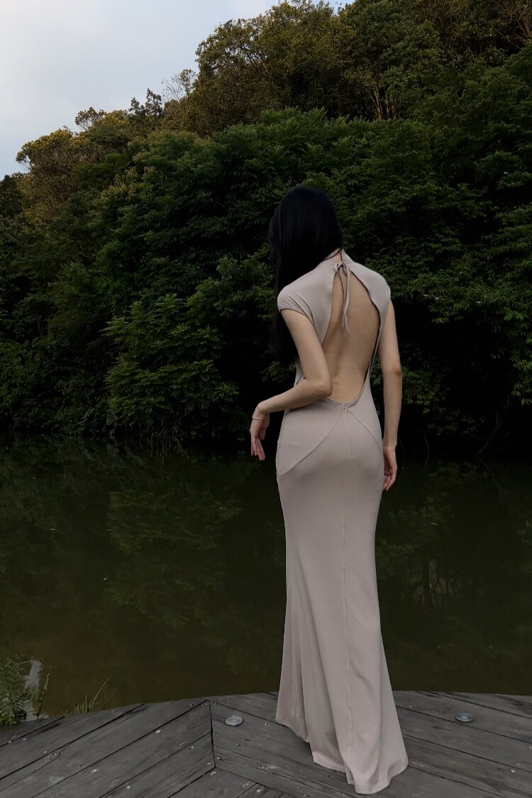 Return to your body | 脊 | 凡仙楊完美人体分割线露背旗袍长裙