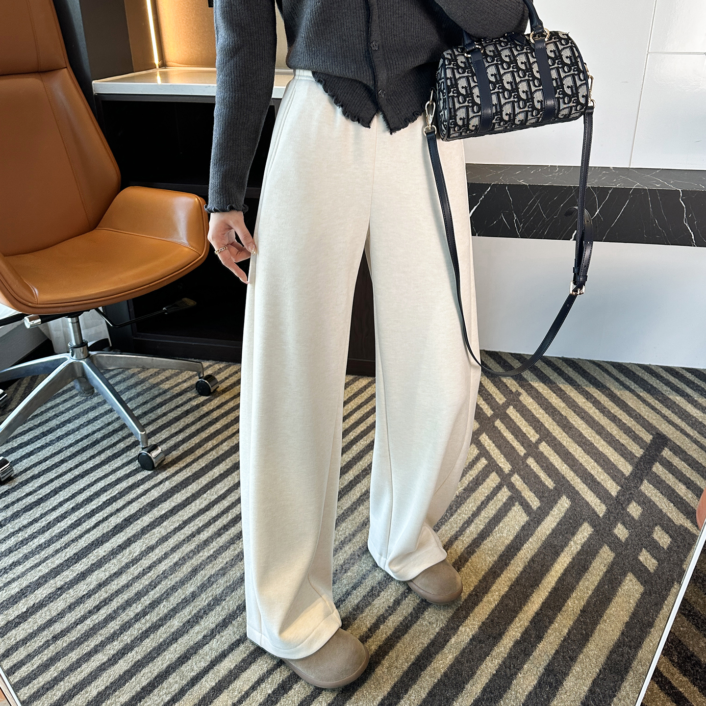 舒适出圈！~混纺羊绒直筒休闲裤