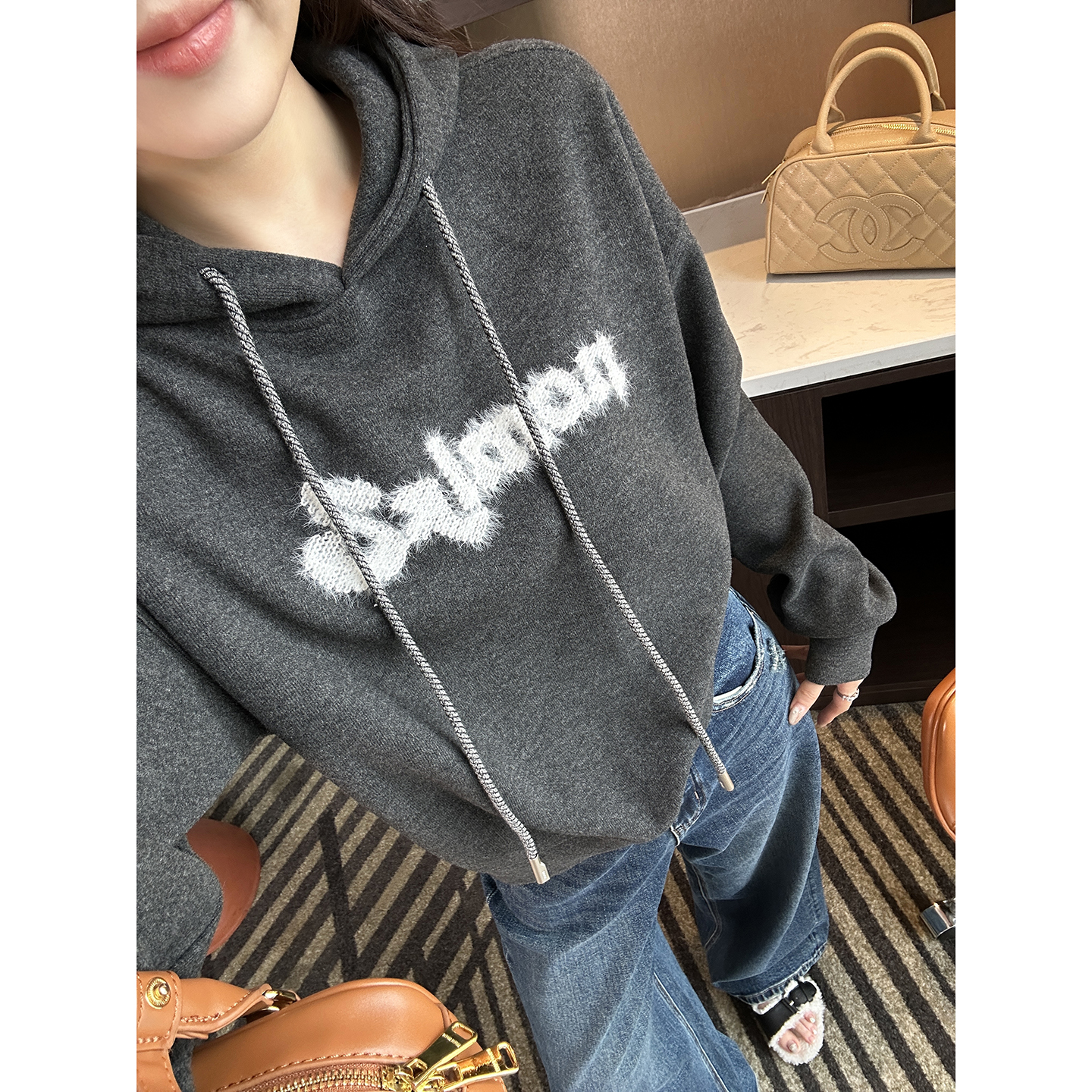 懒人福音！韩系简约字母连帽卫衣