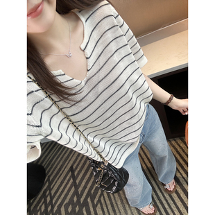 宽松慵懒上衣 T恤女2026夏薄款 舒适感爆棚 亚麻条纹针织V剪领短袖
