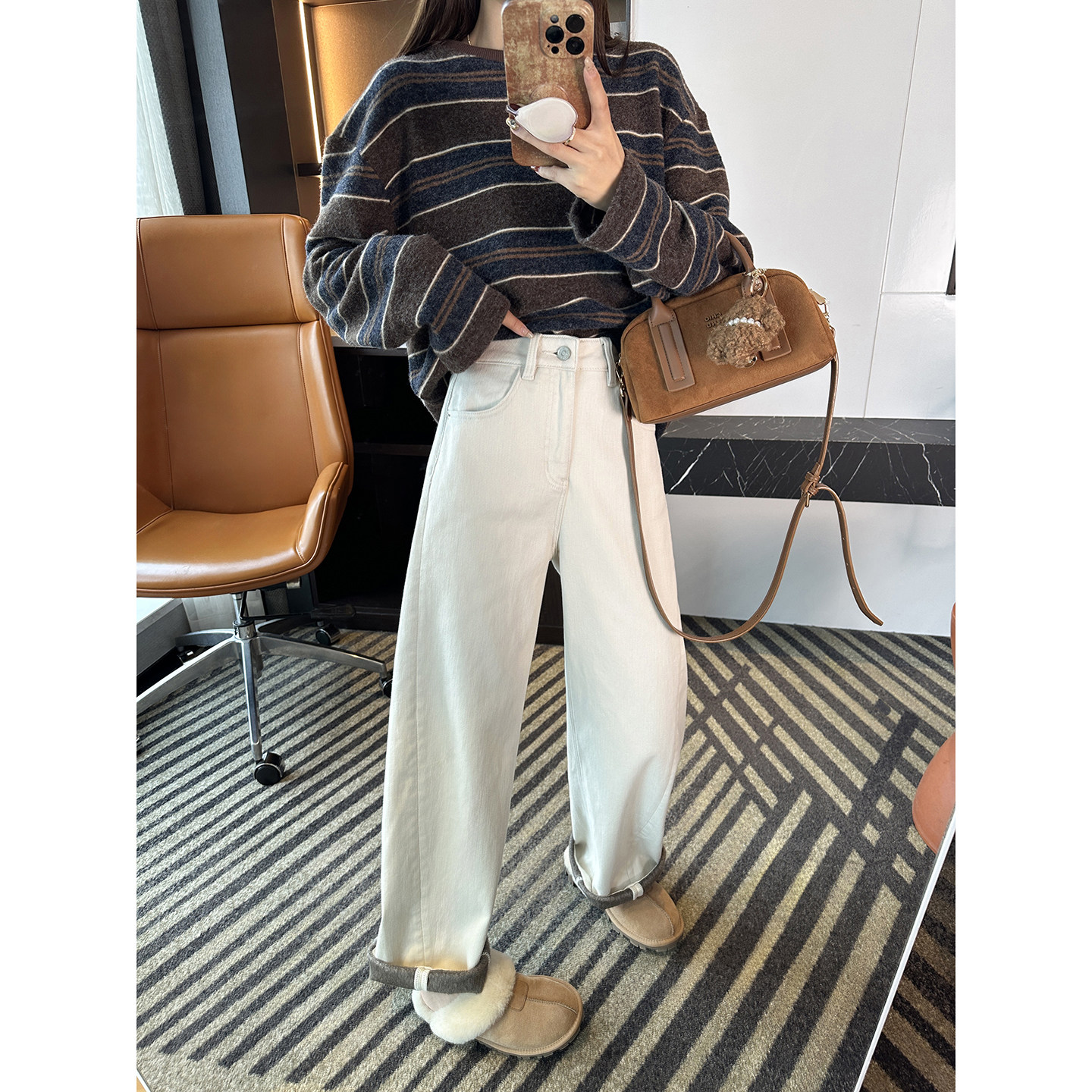 炸裂显瘦！~阔腿镰刀牛仔裤女2025新款冬季暖羽复合绒宽松长裤子,女装/女士精品,牛仔裤,淘宝优惠券,粉丝福利购,淘宝优惠卷