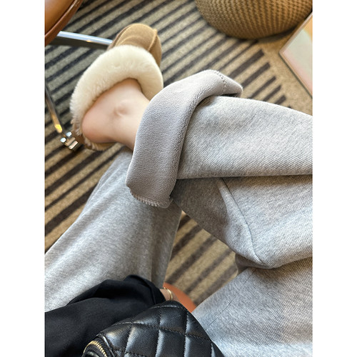 一条过冬吖加厚绒灰色阔腿休闲裤