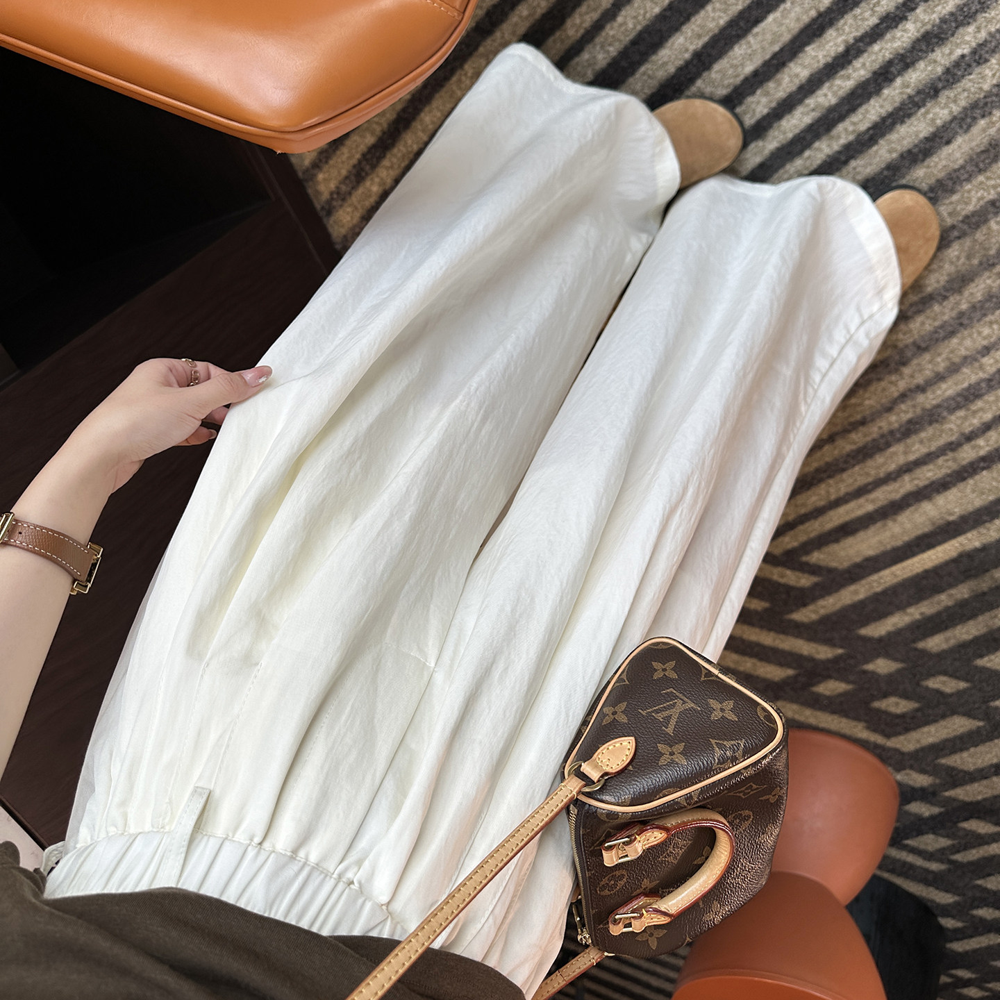 黑科技新料~！柔软天丝大阔腿裤女2025新款轻薄松弛感宽松休闲裤,女装/女士精品,休闲裤,淘宝优惠券,粉丝福利购,淘宝优惠卷