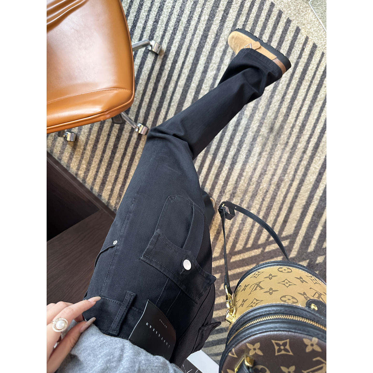 长腿招牌！~复古后口袋窄版直筒牛仔裤女春新高腰黑色四面弹裤子