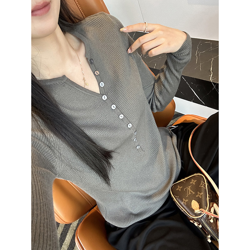 chao精细定制！绵羊毛V领打底衫