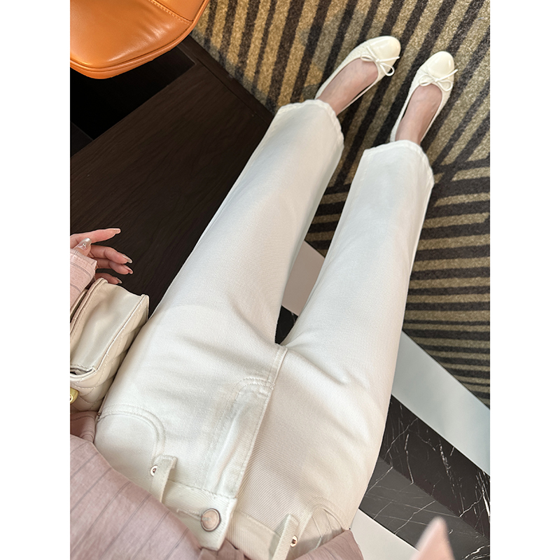 爆款预警~！白色直筒九分牛仔裤