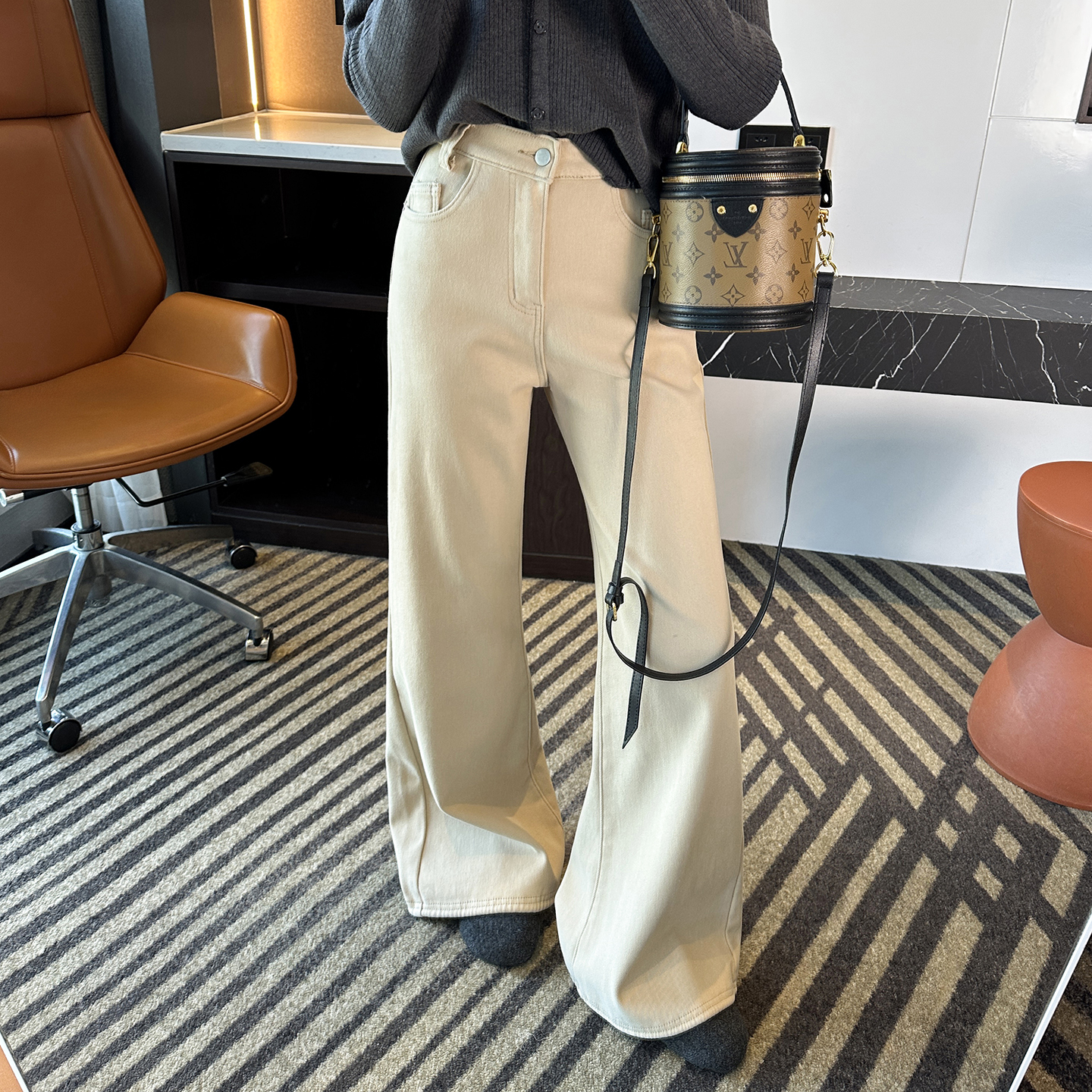 腿型修正！~显瘦高腰筒喇叭裤女