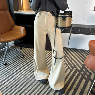 保暖加厚绒宽松牛仔裤 女秋冬新款 子 显瘦高腰筒喇叭裤 腿型修正