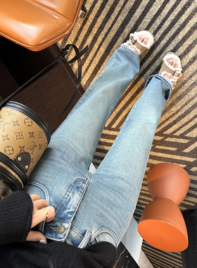 遮胯shen裤~！浅蓝色加绒阔腿牛仔裤女2025冬新款宽松显瘦长裤子