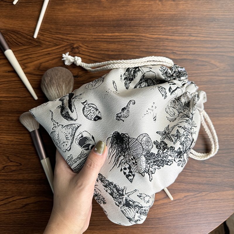 ins可爱布艺抽绳杂物收纳袋便携化妆小包出门手提束口袋子内胆包