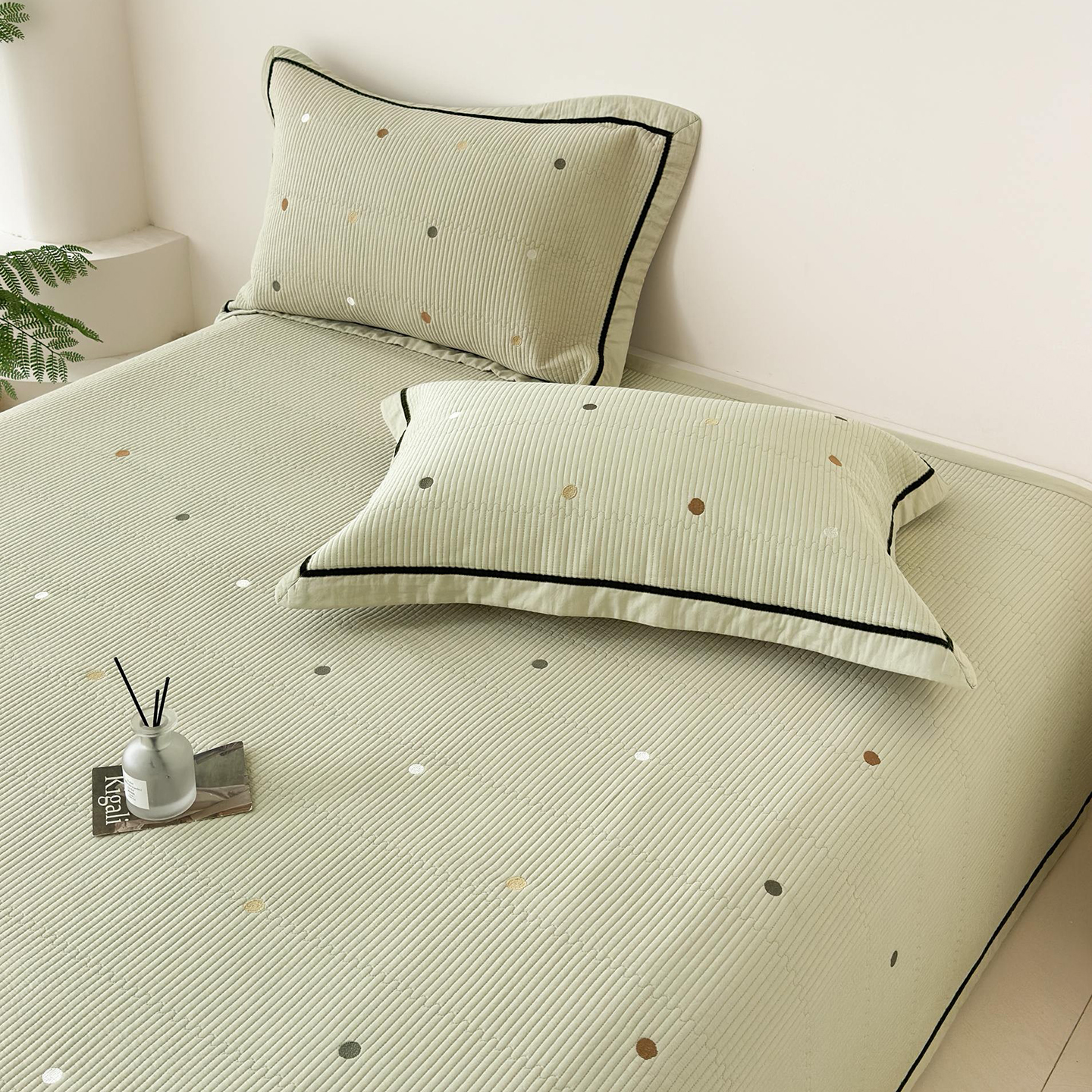 丽锦妃全棉简约波点床盖三件套绗缝夹棉床单四季春秋可机洗