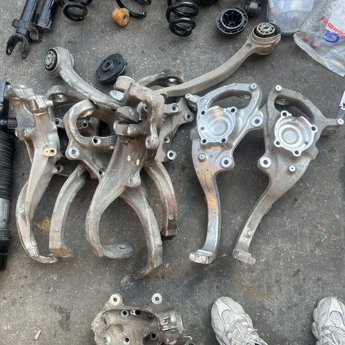 奔驰213前后羊角E200 250 300 400 450前轮转向节原装拆车