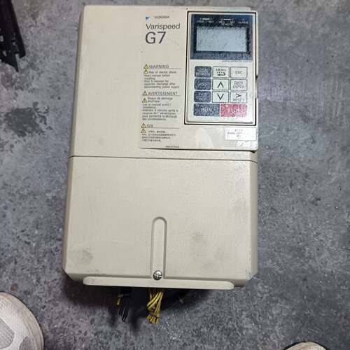 可维修安川G7进口变频器一台，型号CIMR-G7B47P5，7议价