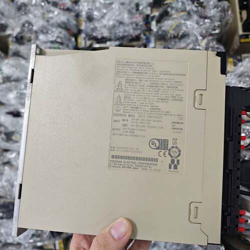 可维修安川驱动器SGD7S-2R8A10A002，件，成色议价