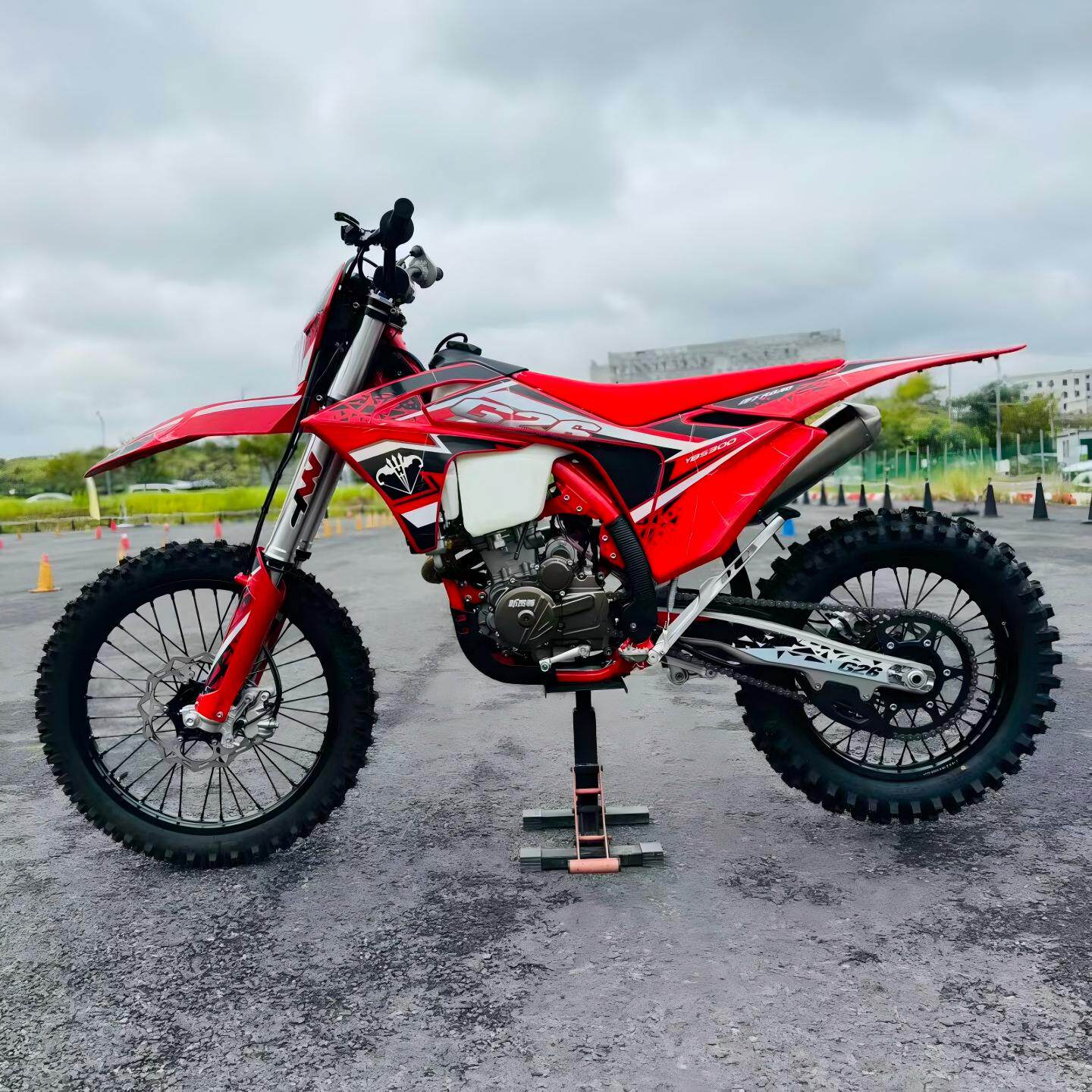 新贵尊G26越野摩托车YBS300宗申300cc水冷四气门 NBS300场地林道