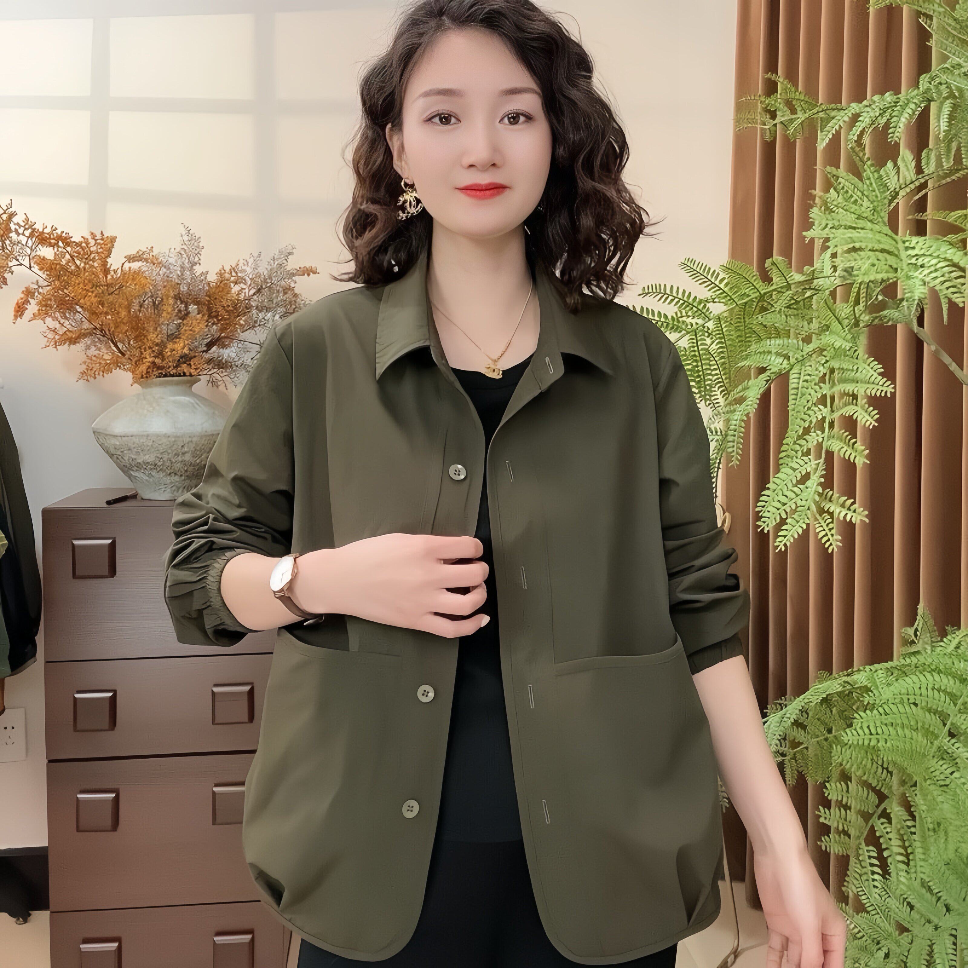 中老年女装妈妈春装外套女新款翻领夹克开衫薄款洋气时尚休闲上衣