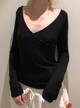 ROCKMORE【美式极简】黑色铆钉装饰V领低胸长袖T恤显瘦百搭上衣秋