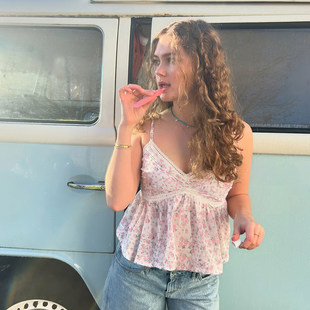 度假风粉色小碎花吊带蕾丝拼接分割V领背心 甜美 ROCKMORE 法式