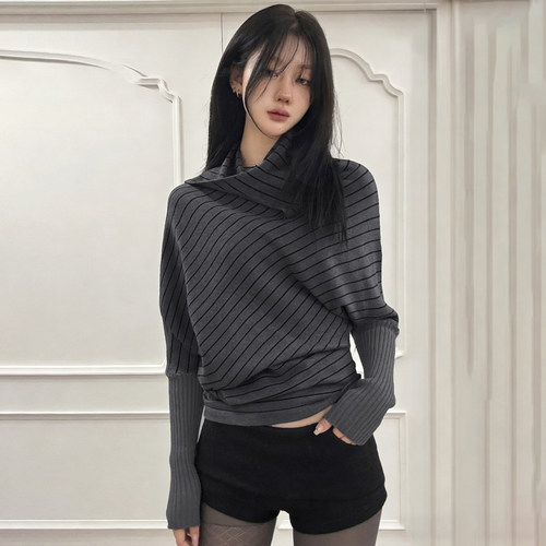 不规则高领条纹针织T恤女