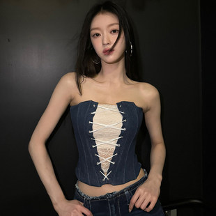 ROCKMORE【性感辣妹】撞色蕾丝拼接假两件牛仔抹胸交叉绑带上衣女