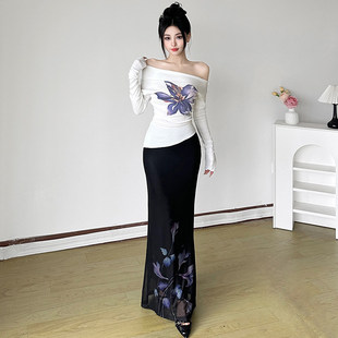 T恤 印花撞色一字肩长袖 不规则下摆针织上衣 紫荆花开 ROCKMORE